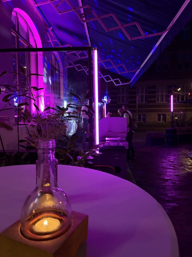 image00108 768x1024 1 Bar | Biergarten | Location Hafenbar Emden
